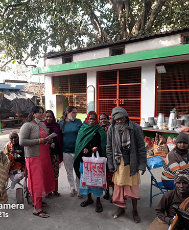 गरीबों की सेवा ही ''ईश्वर'' की सेवा है