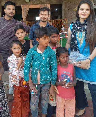 मासूमियत की कोई उम्र नहीं होती,वो हर उम्र में आपके साथ रहती है !!